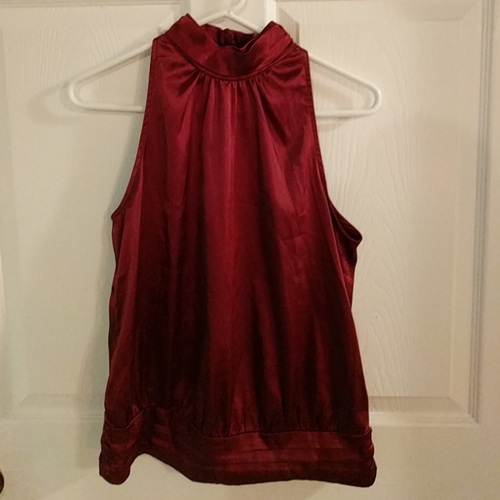 ⭐CLOSE OUT SALE⭐- Sleeveless turtleneck silky top